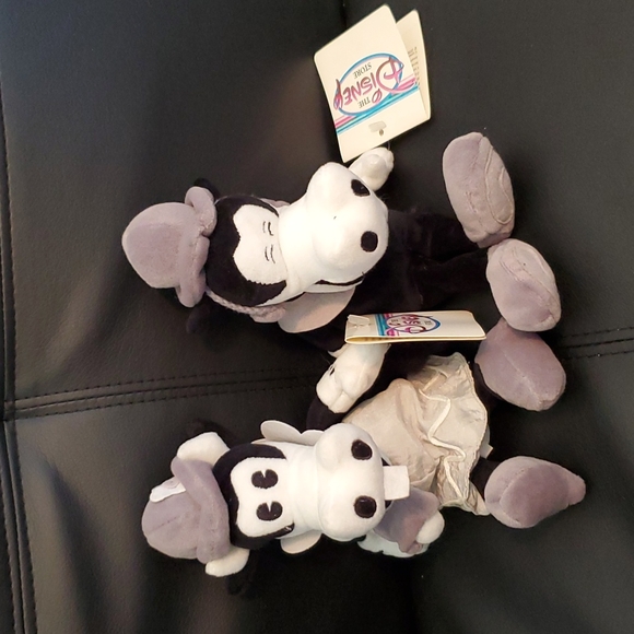 Disney Other - CLARABELLE & HORSECOLLAR set